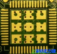 這也是不好的通孔設(shè)計(jì)，但部份通孔已經(jīng)用綠漆(mask)蓋上，但仍有部份通孔未塞孔。 