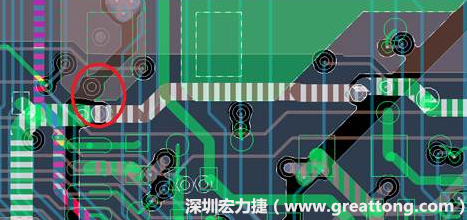 慢慢確認(rèn)CAF發(fā)生的位置后，可以配合Gerber查看PCB的結(jié)構(gòu)是否有通孔太近或是線路太近的問題。