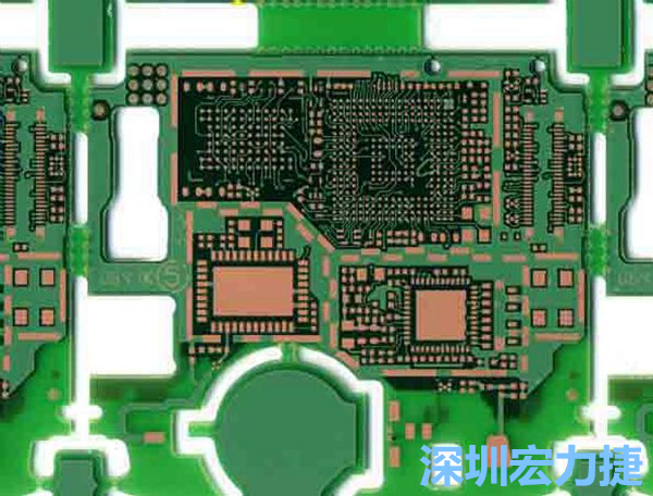 在產(chǎn)品極度要求小型化設(shè)計(jì)時(shí)，可利用HDI板材壓縮主板面積，同時(shí)具減輕重量?jī)?yōu)點(diǎn)。