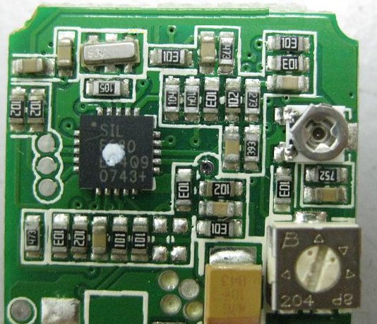 PCBA加工IC元件主要分為DIP及SMD兩大類，DIP 插件的IC，SMD (Surface Mount Device) 表面貼裝元件。