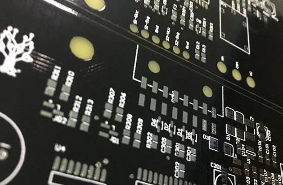 絲印位號設(shè)計錯誤會影響PCBA貼片加工嗎？
